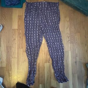 Hollister Floral Pant | Size Medium